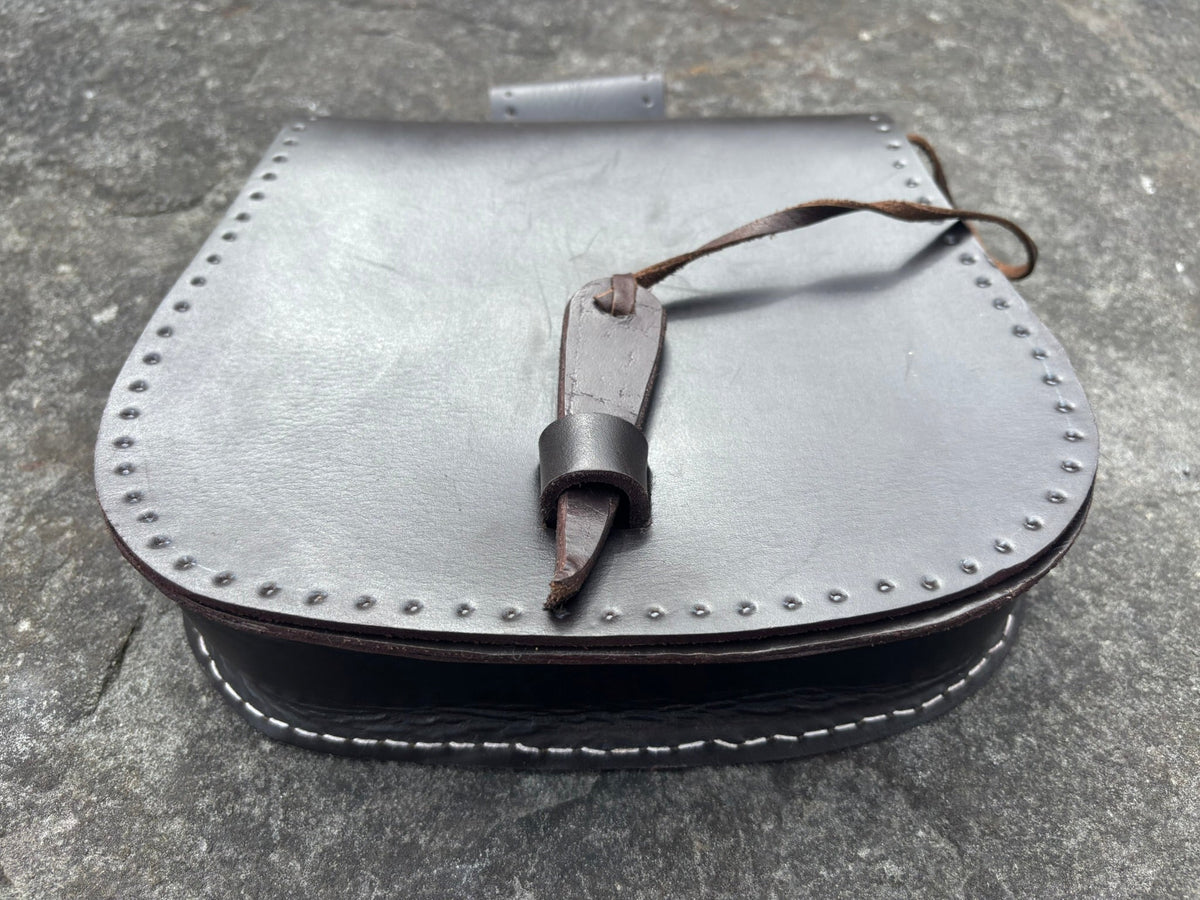Large Medieval Leather Belt Pouch — Dark Brown - Bushman Survival