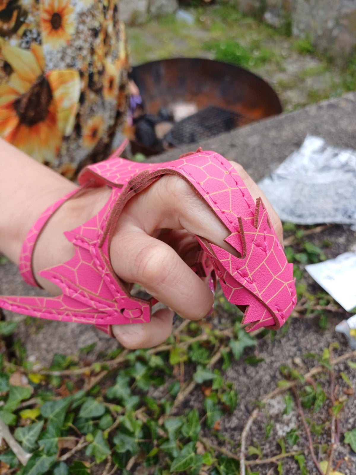 Nidhoggor – Leather Dragon Hand Puppet - Bushman Survival