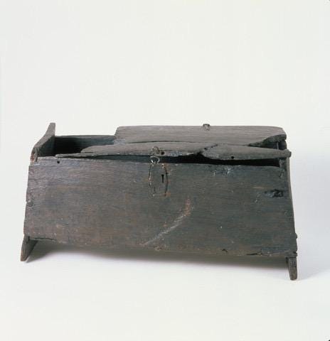Viking Sea Chest — Oseberg Style, Hand-Carved Hardwood - Bushman Survival