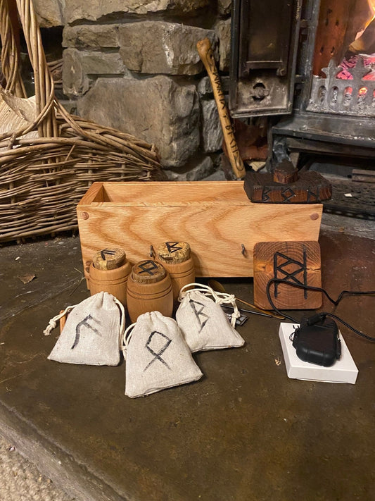 Whiskey Smoker Kit - Made from a 20 year old whiskey barrel - Cocktail, Gin, Vodka Smoker - Bushman Survival