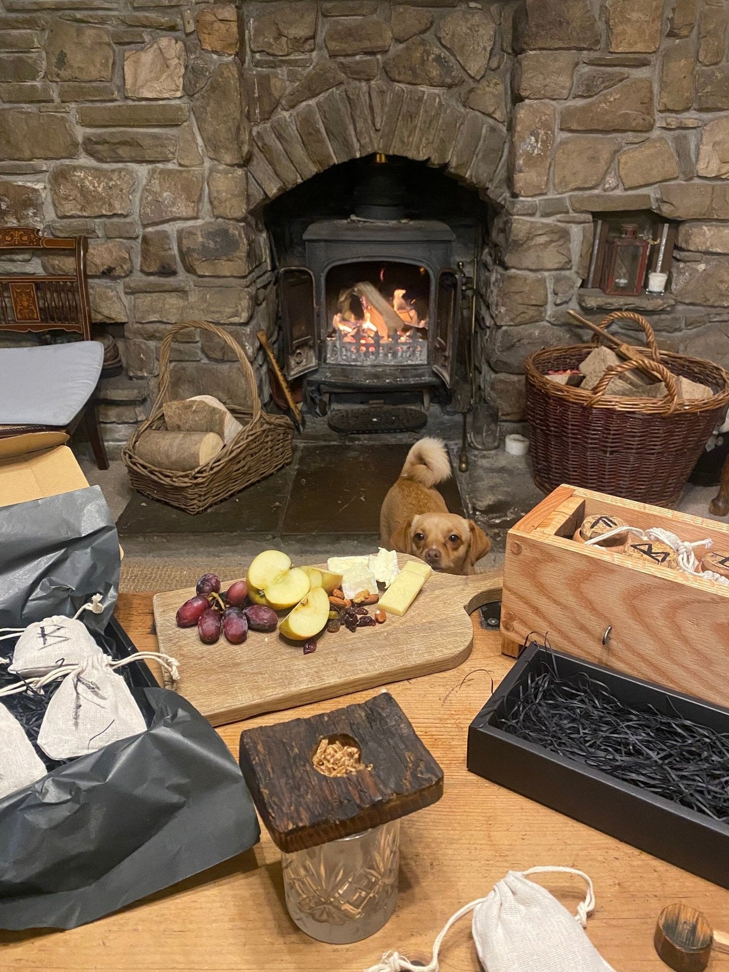 Whiskey Smoker Kit - Made from a 20 year old whiskey barrel - Cocktail, Gin, Vodka Smoker - Bushman Survival