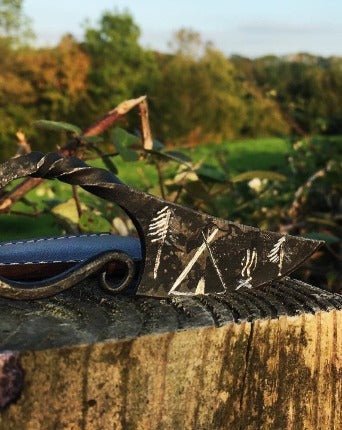 Dragon's Tooth Neck Knife - Bushman Survival
