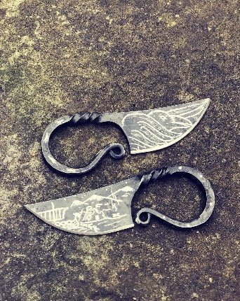Dragon's Tooth Neck Knife - Bushman Survival
