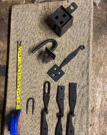 Medieval Padlock and Hinge set