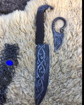 Raven Knife — Hand-Forged Camp Knife - Bushman Survival